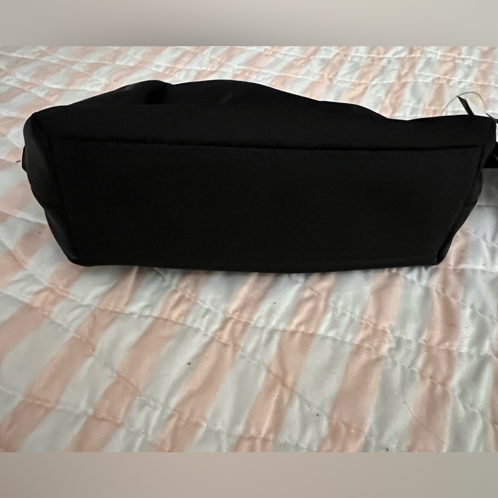 NWT Kate Spade Chelsea Cosmetic bag. - Picture 5 of 6